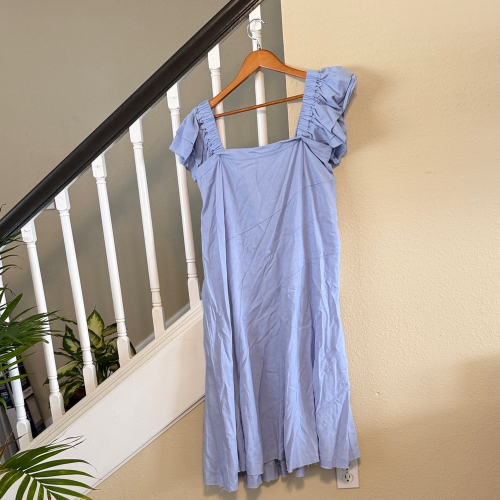 Chic Light Blue Midi Dress with Ruffle Sleeves